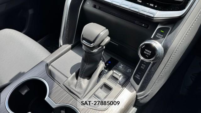 Toyota LAND CRUISER 2023-04 8281551-14