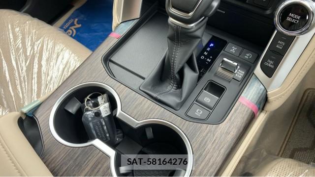 Toyota LAND CRUISER 2026-06 8281568-14