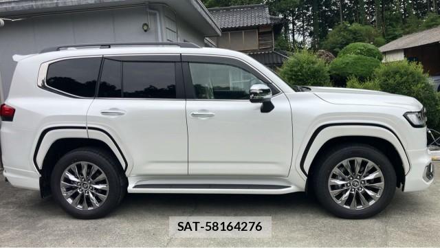 Toyota LAND CRUISER 2026-06 8281568-3