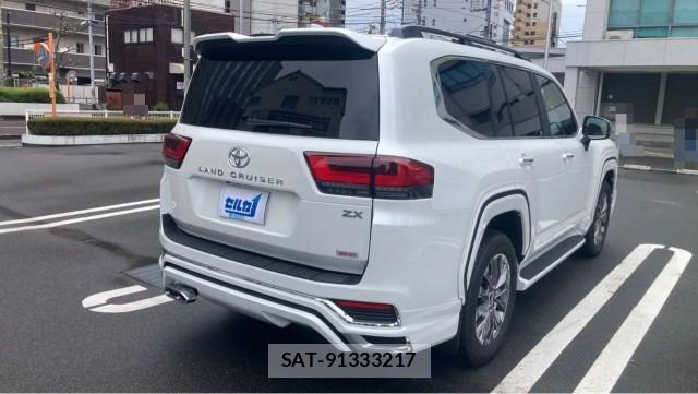 Toyota LAND CRUISER 2025-06 8281593-12
