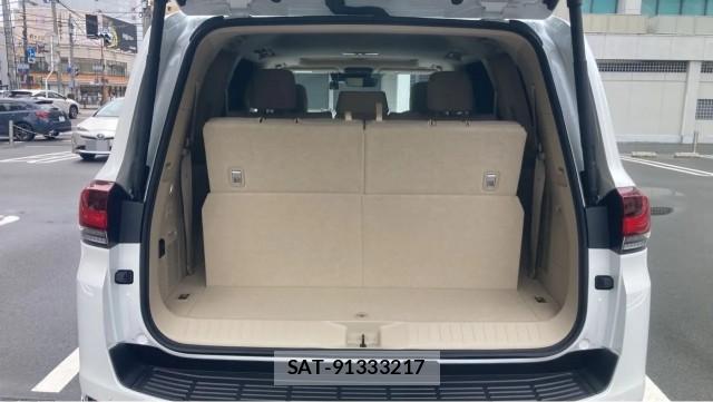 Toyota LAND CRUISER 2025-06 8281593-17