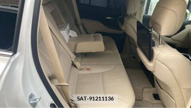 Toyota LAND CRUISER 2024-02 8281654-6