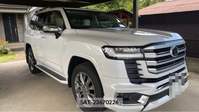 Toyota LAND CRUISER 2023-09 8281706-11