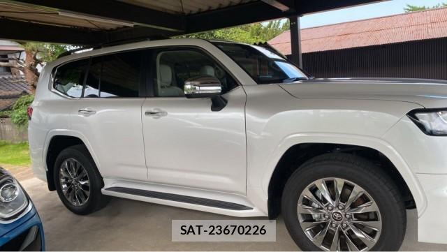 Toyota LAND CRUISER 2023-09 8281706-3