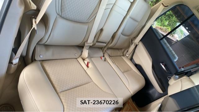 Toyota LAND CRUISER 2023-09 8281706-6