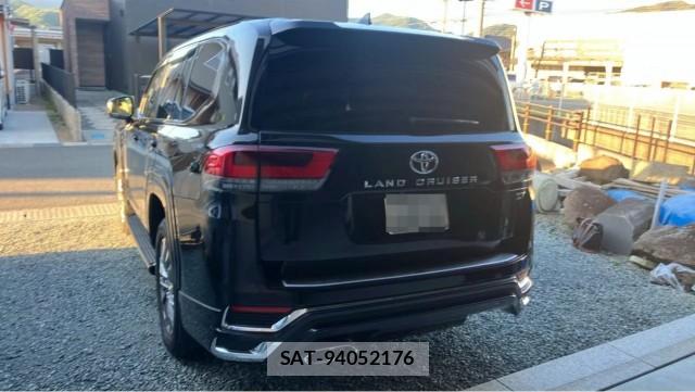 Toyota LAND CRUISER 2023-10 8281720-13