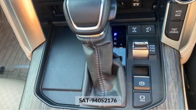 Toyota LAND CRUISER 2023-10 8281720-14
