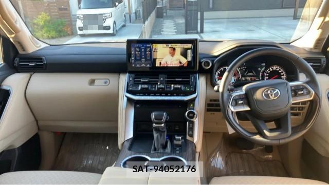 Toyota LAND CRUISER 2023-10 8281720-2