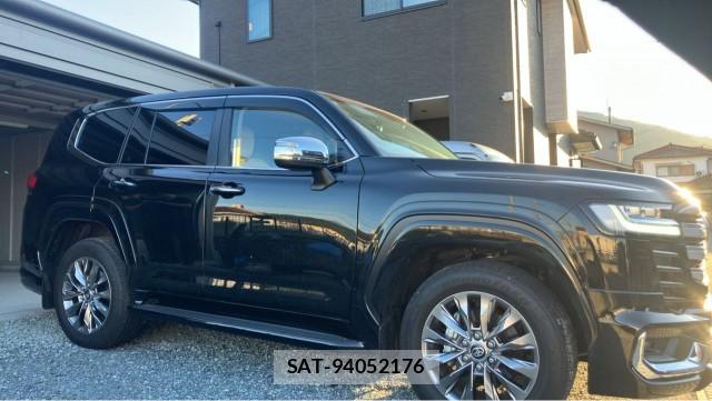 Toyota LAND CRUISER 2023-10 8281720-3
