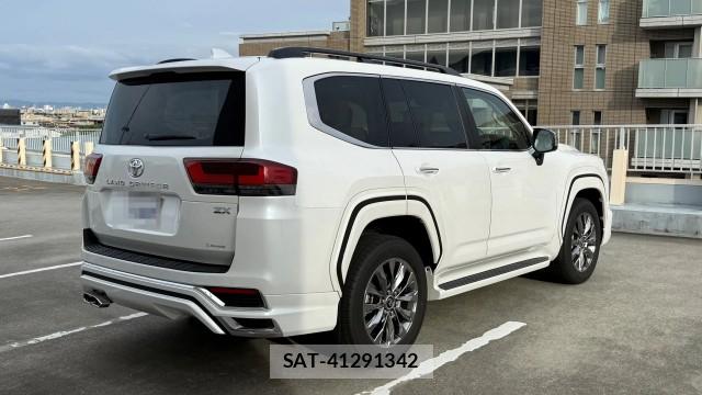 Toyota LAND CRUISER 2025-06 8281763-12
