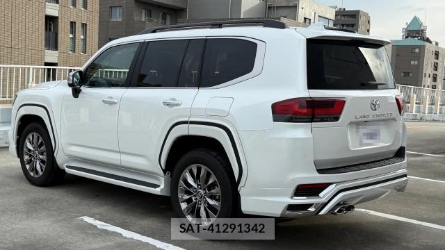 Toyota LAND CRUISER 2025-06 8281763-13