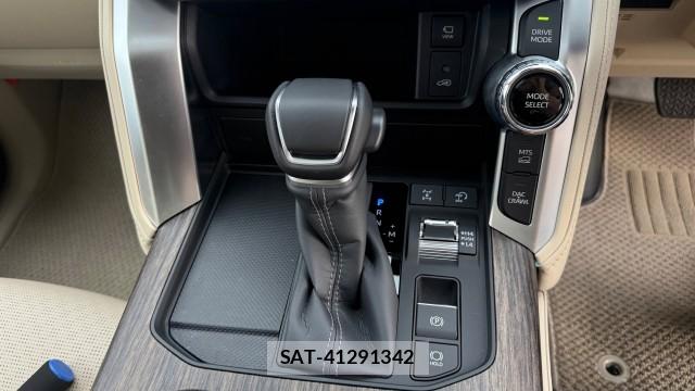 Toyota LAND CRUISER 2025-06 8281763-14