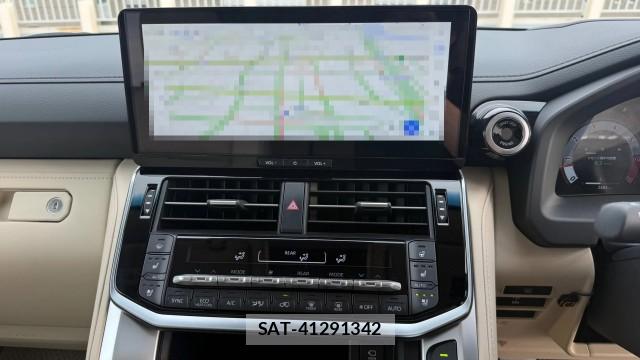 Toyota LAND CRUISER 2025-06 8281763-4