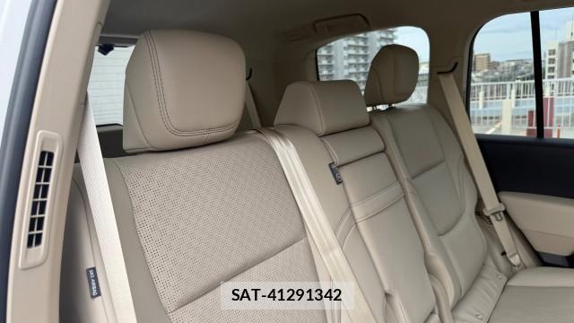Toyota LAND CRUISER 2025-06 8281763-6