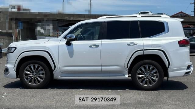 Toyota LAND CRUISER 2024-07 8281847-10