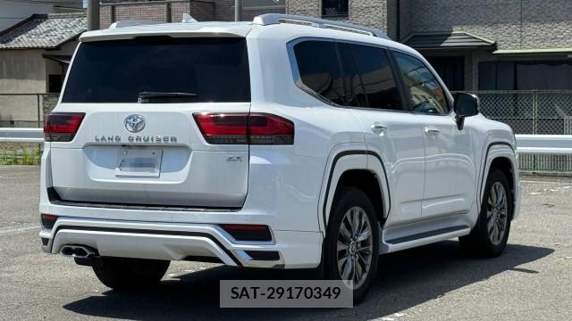 Toyota LAND CRUISER 2024-07 8281847-12