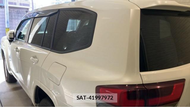 Toyota LAND CRUISER 2023-08 8281871-10
