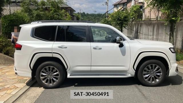 Toyota LAND CRUISER 2025-06 8281920-10