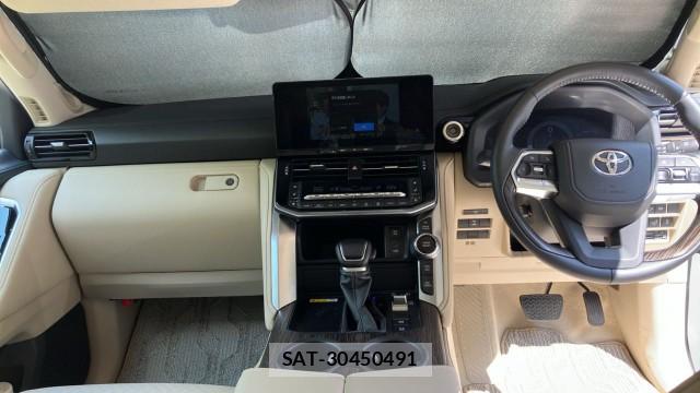 Toyota LAND CRUISER 2025-06 8281920-2