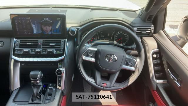 Toyota LAND CRUISER 2024-05 8282018-16