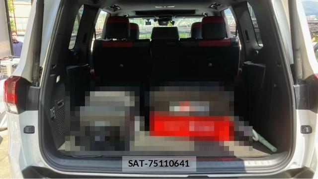Toyota LAND CRUISER 2024-05 8282018-17