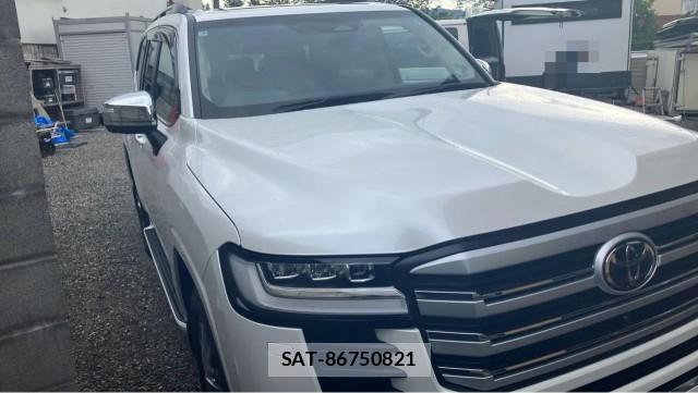 Toyota LAND CRUISER 2025-06 8282154-0