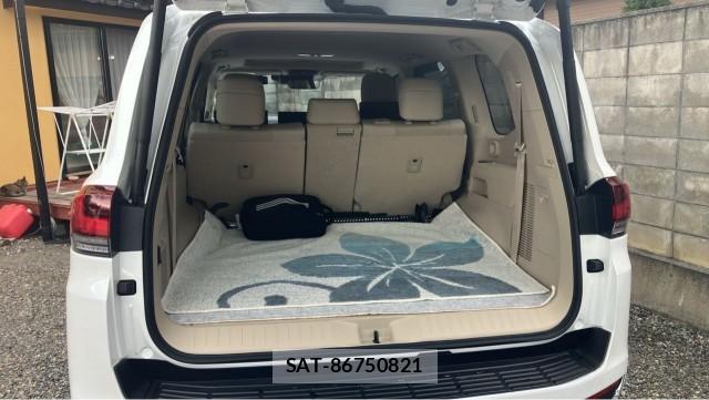 Toyota LAND CRUISER 2025-06 8282154-17