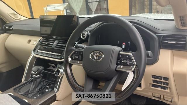 Toyota LAND CRUISER 2025-06 8282154-2