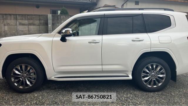 Toyota LAND CRUISER 2025-06 8282154-3