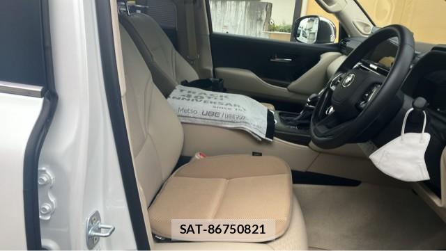 Toyota LAND CRUISER 2025-06 8282154-5