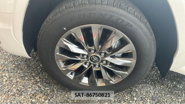 Toyota LAND CRUISER 2025-06 8282154-8