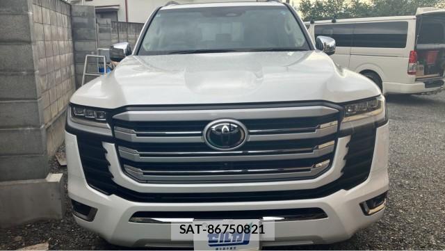Toyota LAND CRUISER 2025-06 8282154-9