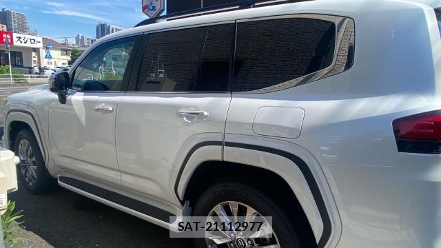 Toyota LAND CRUISER 2026-05 8282311-10