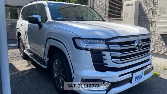 Toyota LAND CRUISER 2026-05 8282311-11