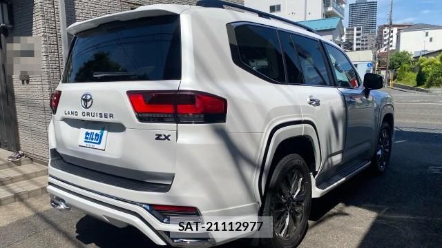 Toyota LAND CRUISER 2026-05 8282311-12