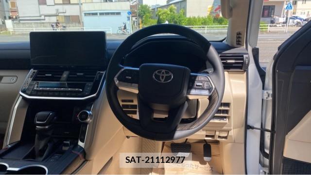 Toyota LAND CRUISER 2026-05 8282311-16