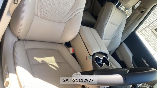 Toyota LAND CRUISER 2026-05 8282311-5
