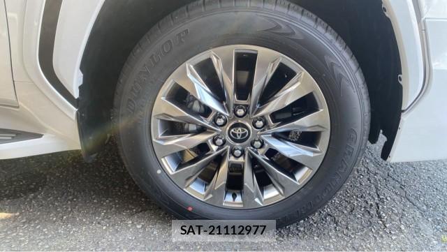 Toyota LAND CRUISER 2026-05 8282311-8
