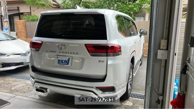 Toyota LAND CRUISER 2023-10 8282313-12