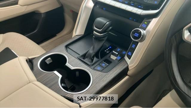 Toyota LAND CRUISER 2023-10 8282313-14