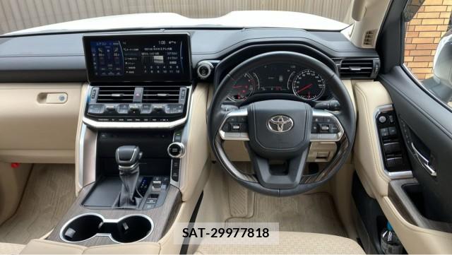 Toyota LAND CRUISER 2023-10 8282313-16