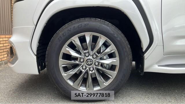 Toyota LAND CRUISER 2023-10 8282313-8
