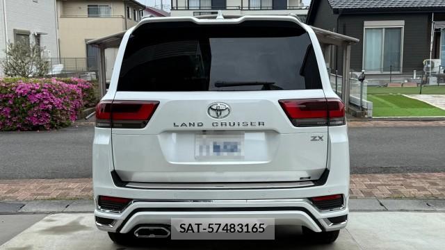 Toyota LAND CRUISER 2025-07 8282356-1