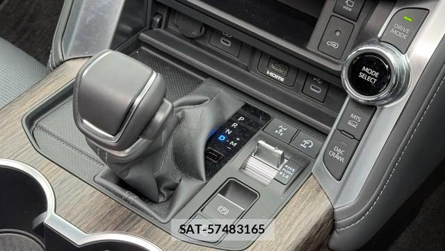 Toyota LAND CRUISER 2025-07 8282356-14