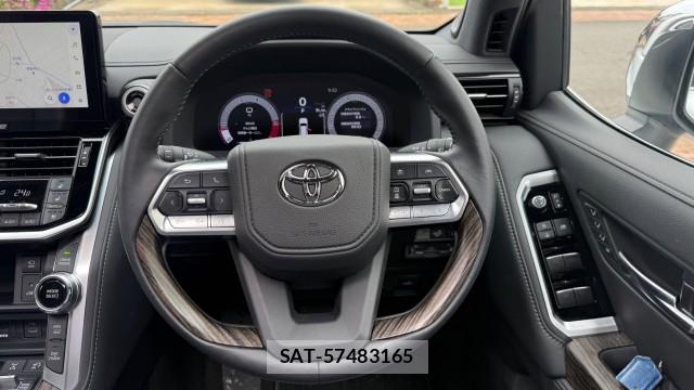 Toyota LAND CRUISER 2025-07 8282356-16