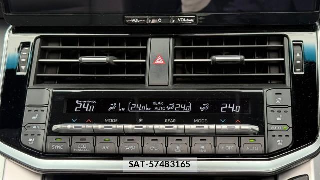 Toyota LAND CRUISER 2025-07 8282356-4