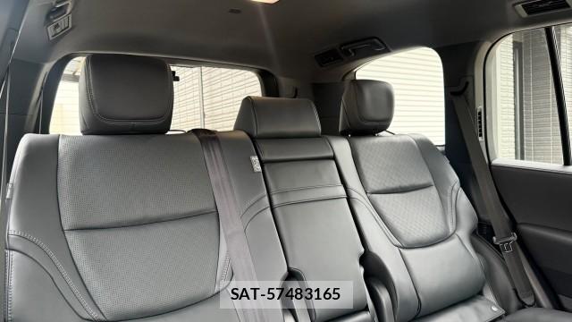 Toyota LAND CRUISER 2025-07 8282356-6