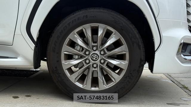 Toyota LAND CRUISER 2025-07 8282356-8