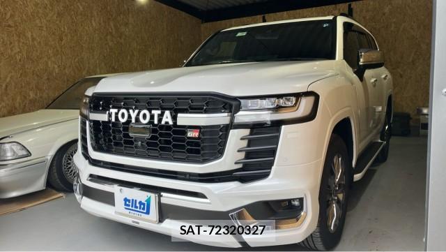 Toyota LAND CRUISER 2023-07 8282427-0