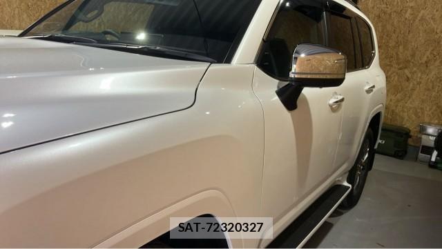 Toyota LAND CRUISER 2023-07 8282427-3